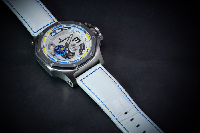 Achtung Turbo3/ Silver and White
