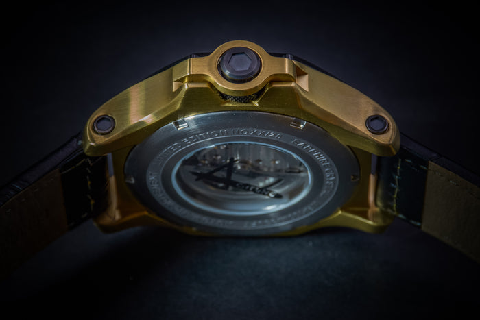 Achtung Turbo3/ Yellow Gold and Black