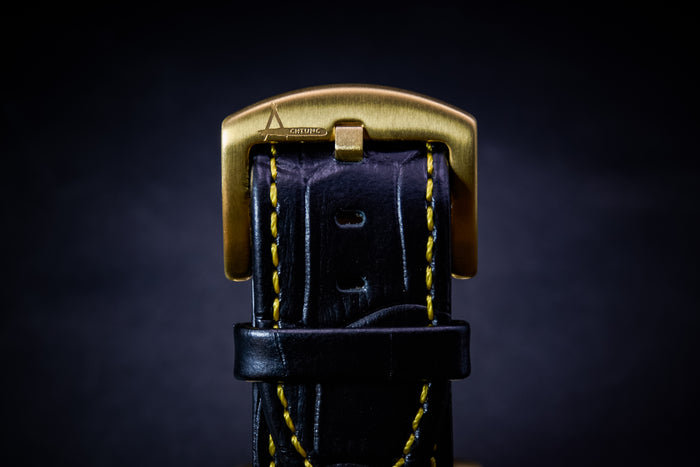 Achtung Turbo3/ Yellow Gold and Black